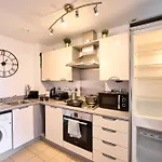 Modern Living, Prime Location - Pluxa Masonway