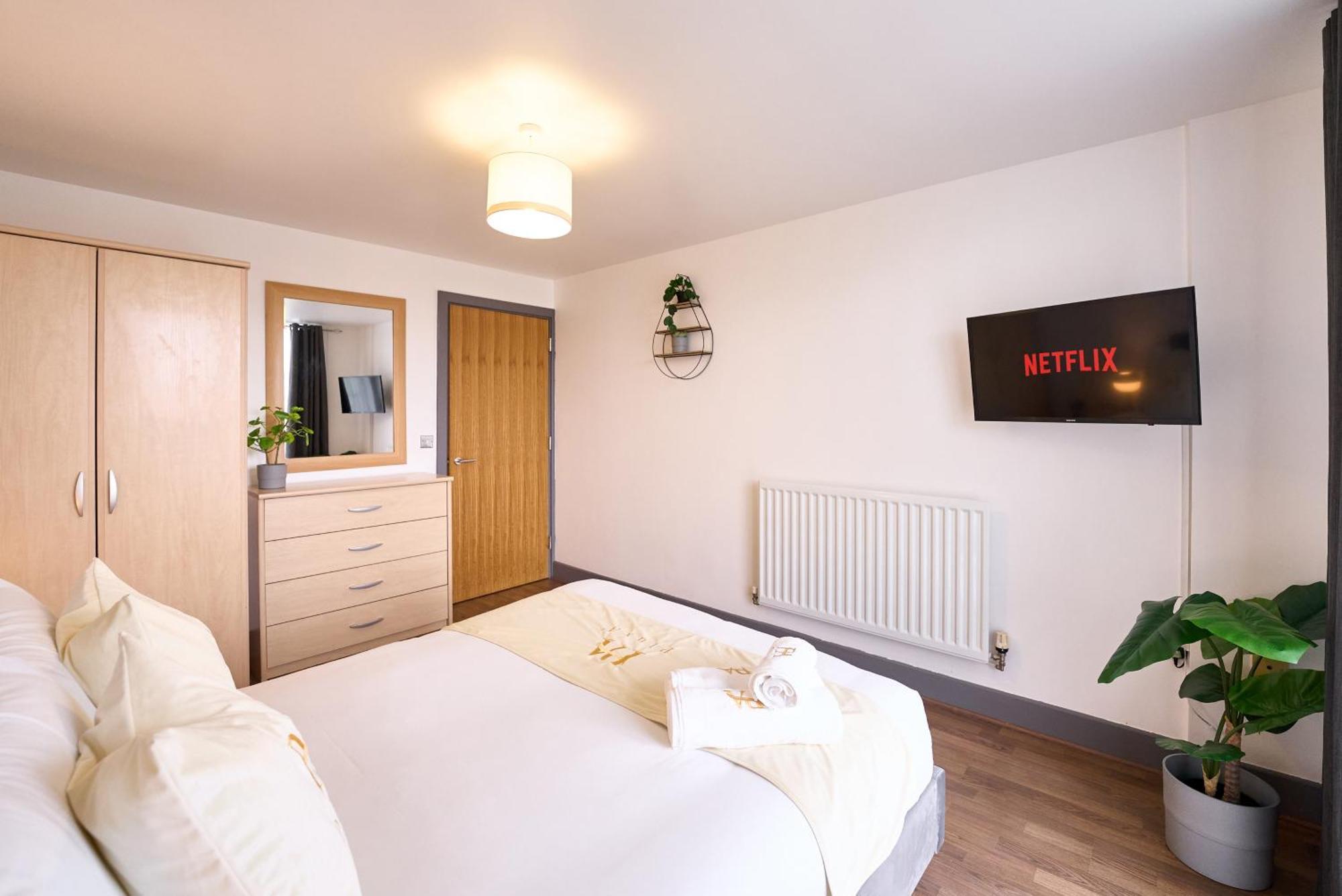 Apartment Modern Living, Prime Location - Pluxa Masonway Birmingham