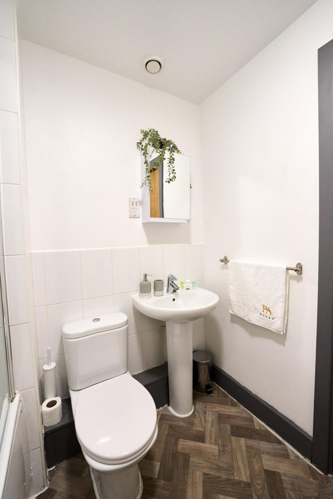 Modern Living, Prime Location - Pluxa Masonway *