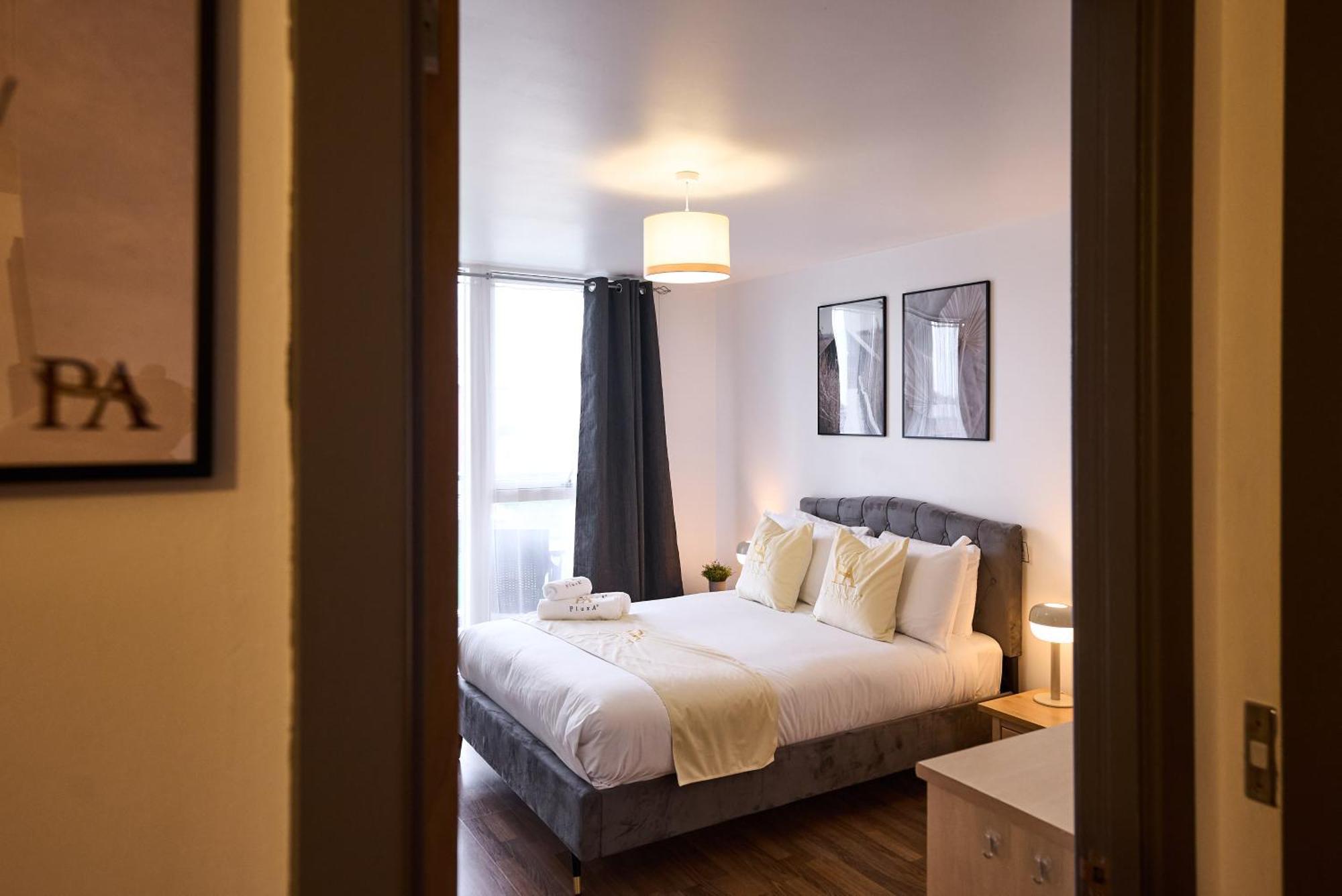 Modern Living, Prime Location - Pluxa Masonway Apartment *